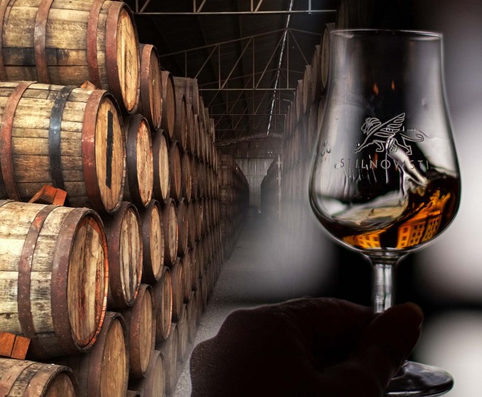 Spadek-globalnego-eksportu-szkockiej-whisky-w-2020-Stilnovisti